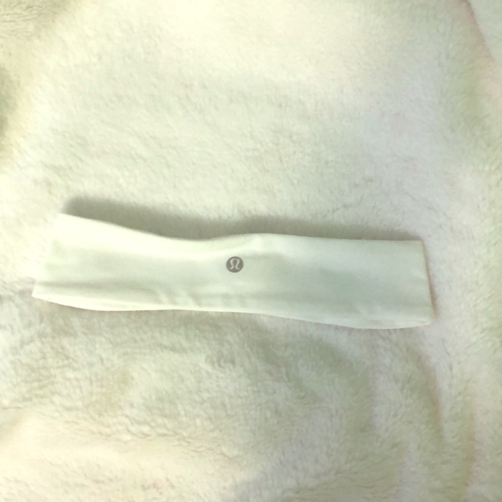 white lululemon headband
